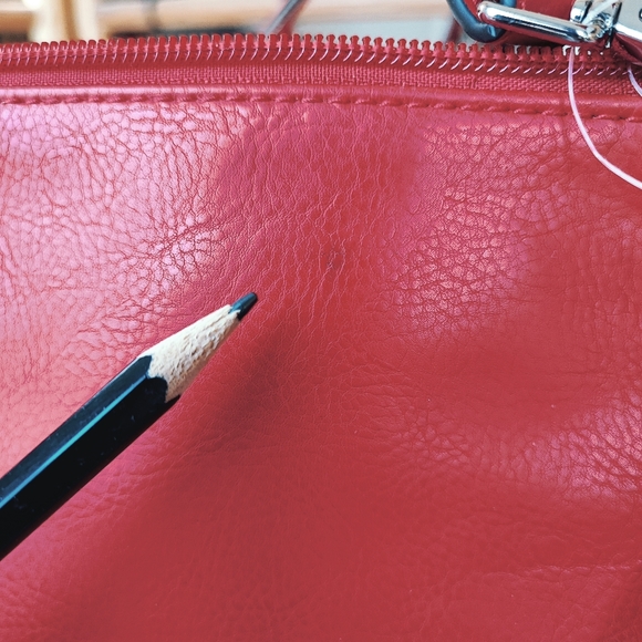 REACTION by KENNETH COLE | Hillary Style Crossbody Bag Handbag Lipstick Red NWT - Picture 7 of 7